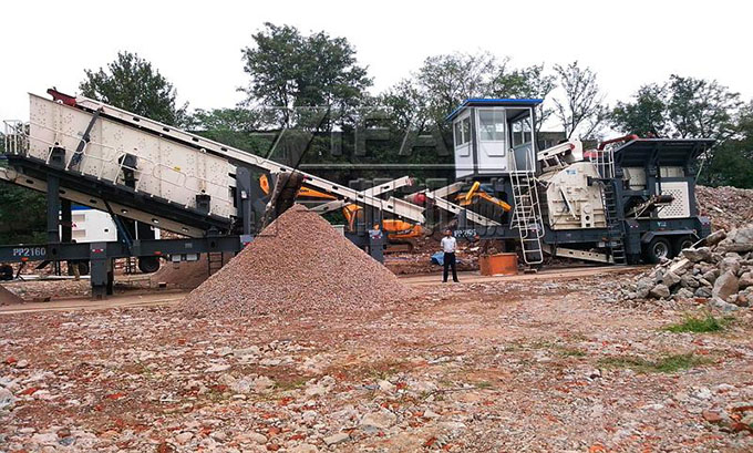 移動(dòng)破碎站現(xiàn)場(chǎng)